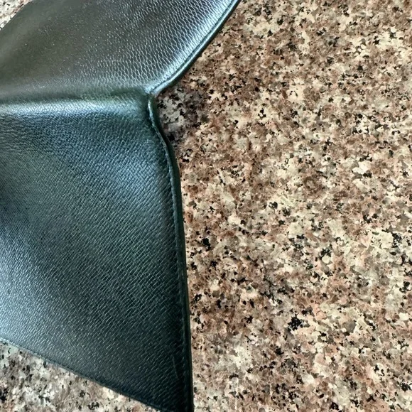 Louis Vuitton Taiga Porte Valeurs Wallet In Dark Green - Picture 12 of 14
